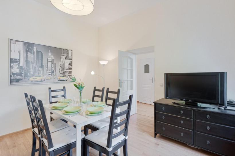 Three-Bedroom Standard Apartment